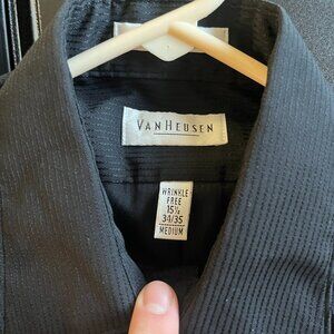 Van Heusen Wrinkle-Free Dress Shirt | Medium | 15.5 Neck | 34/35 Sleeve